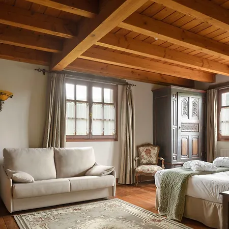 & Etxegana ホテル