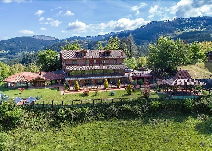 Hotel & Etxegana