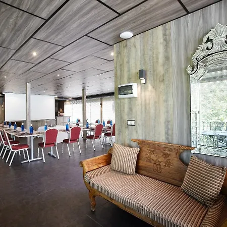 酒店 & Spa Etxegana 吉阿努瑞
