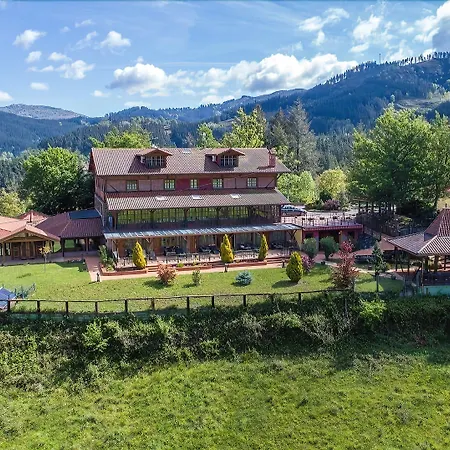 Hotel & Etxegana