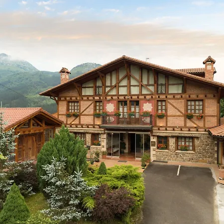 & Etxegana Hotel